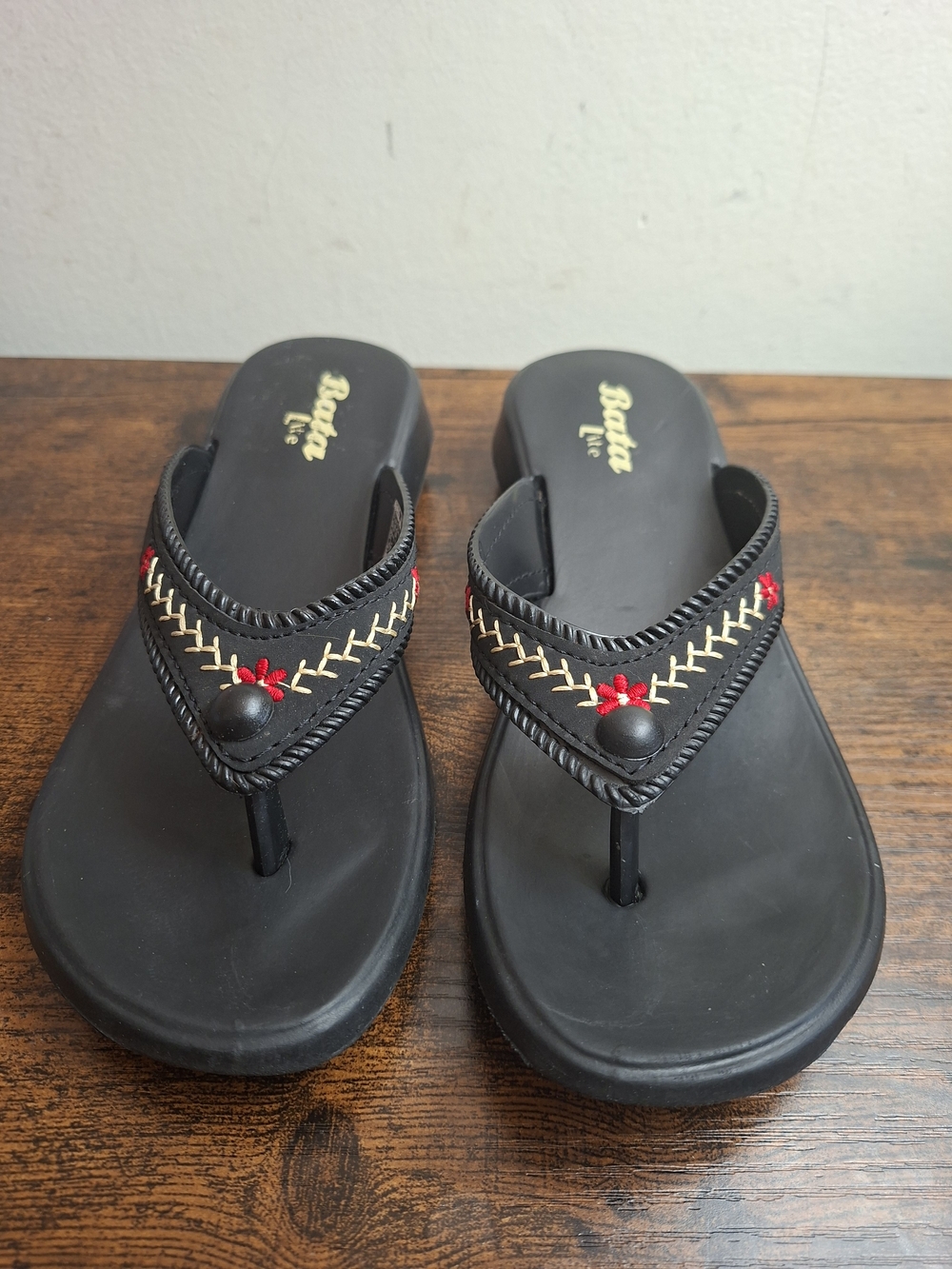 Bata Lite Women’s Flip Flop Slippers Size 5 Lightweight Comfort Slip-On Sandals